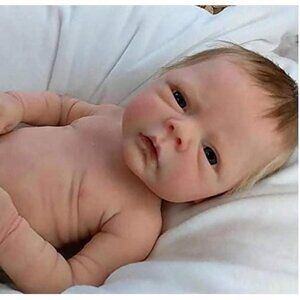 Baby Size Lifelike Silicone Reborn Baby  Doll Girl with Soft Body Birthday Gifts